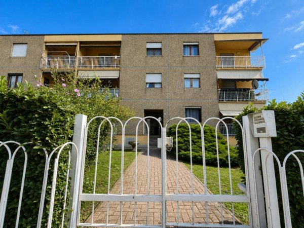 appartamento in vendita a Pinerolo in zona Abbadia Alpina