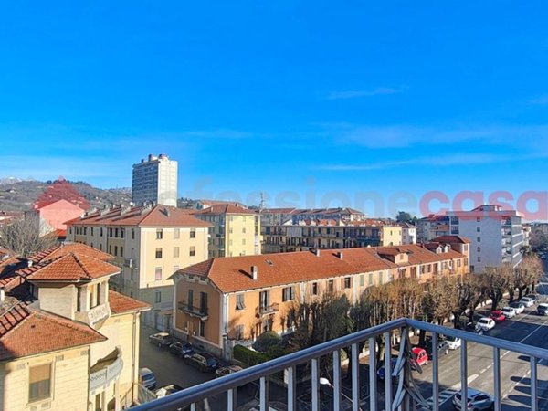 appartamento in vendita a Pinerolo in zona Avaro/Tron