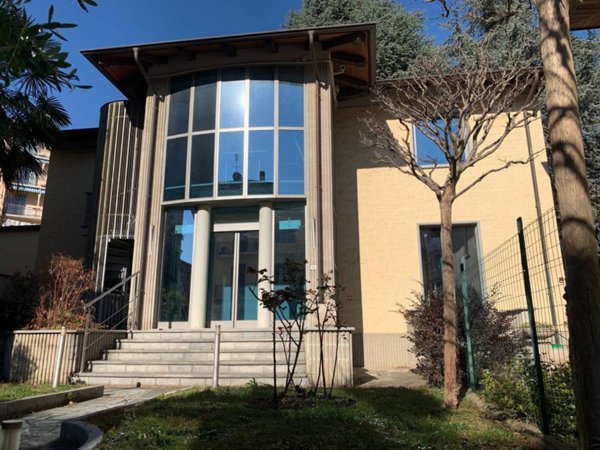 intera palazzina in vendita a Pinerolo