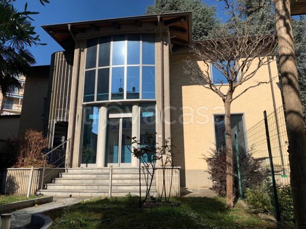 casa indipendente in vendita a Pinerolo