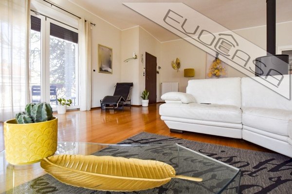 casa indipendente in vendita a Pinerolo