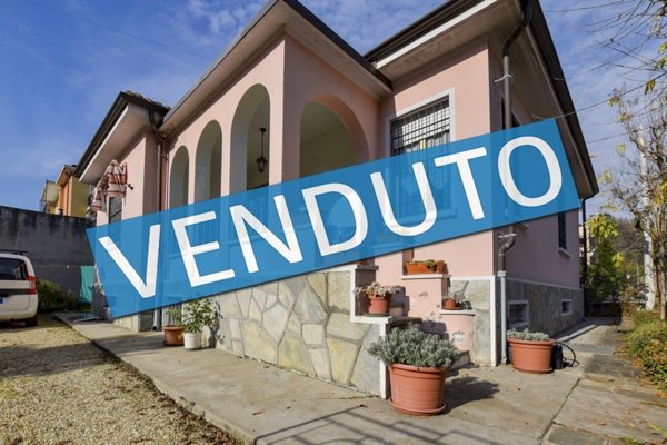 casa indipendente in vendita a Pinerolo