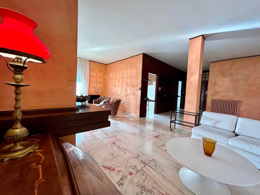 casa indipendente in vendita a Pinerolo