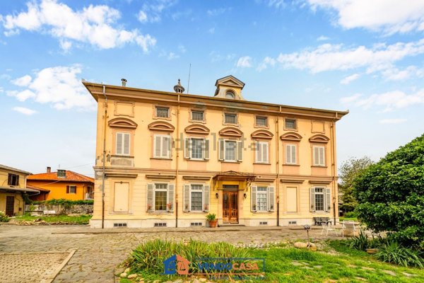 appartamento in vendita a Pinerolo in zona Riva