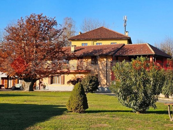 casa indipendente in vendita a Pinerolo in zona Riva