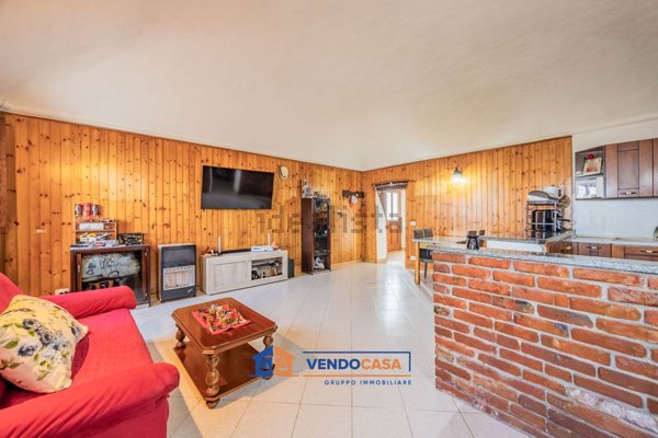 casa indipendente in vendita a Pinerolo in zona Baudenasca