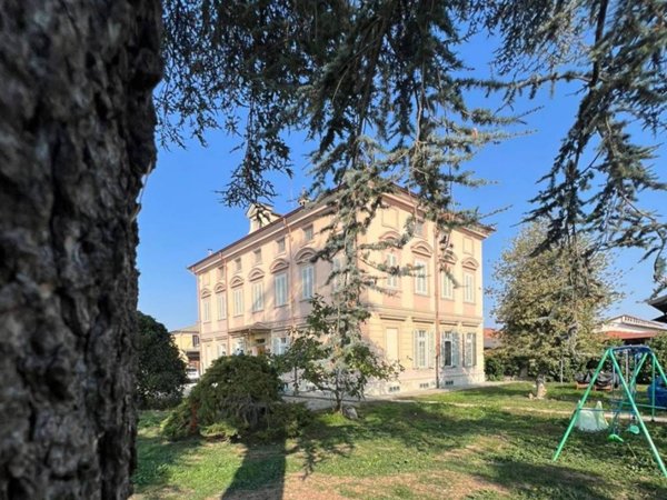 appartamento in vendita a Pinerolo in zona Riva