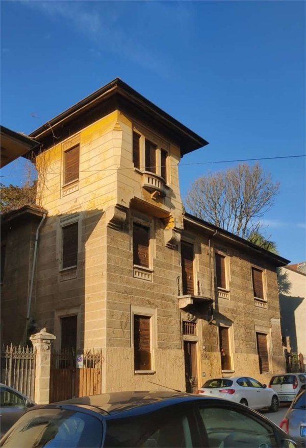 casa indipendente in vendita a Pinerolo
