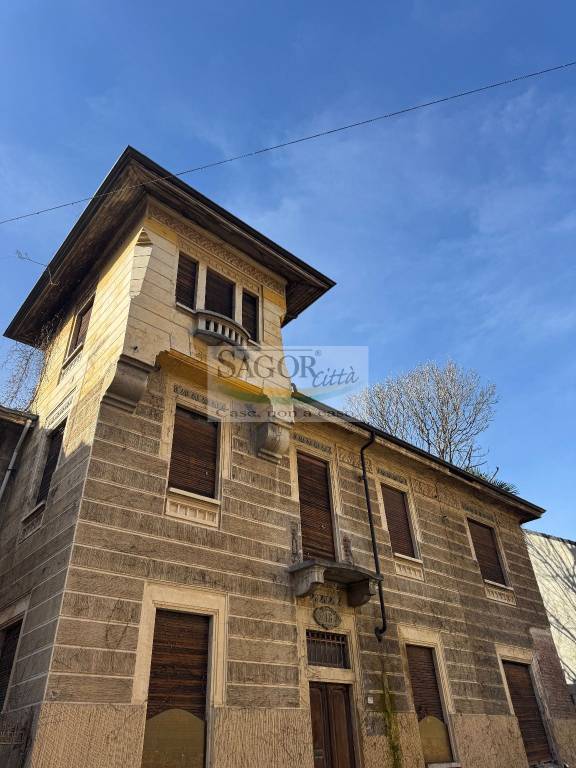 casa indipendente in vendita a Pinerolo