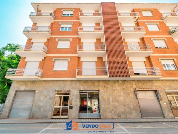 negozio in vendita a Pinerolo