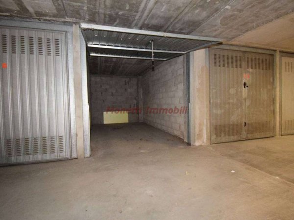 negozio in vendita a Pinerolo