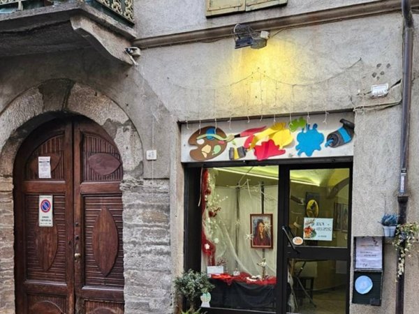 negozio in vendita a Pinerolo