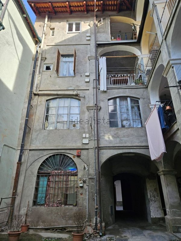 negozio in vendita a Pinerolo