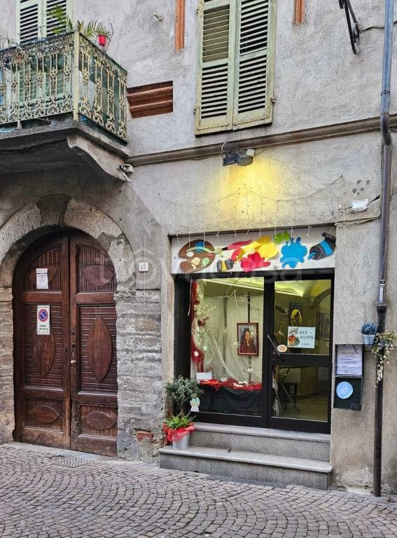 negozio in vendita a Pinerolo