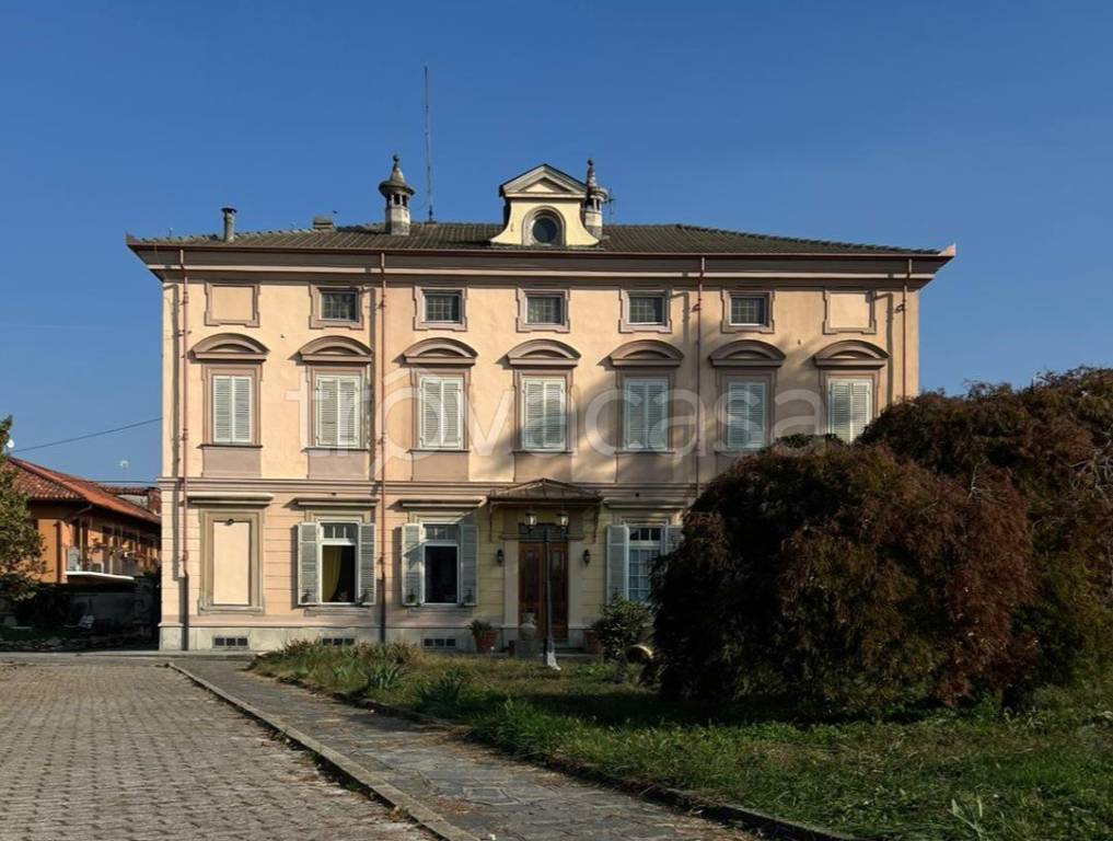 appartamento in vendita a Pinerolo in zona Riva