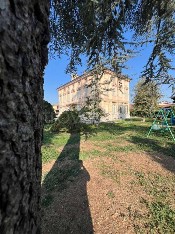 appartamento in vendita a Pinerolo in zona Riva