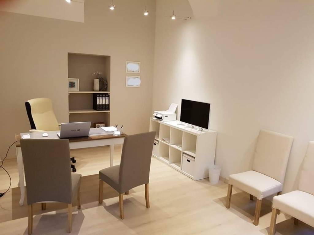 negozio in vendita a Pinerolo