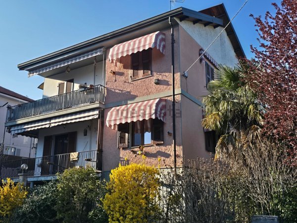 casa indipendente in vendita a Pinerolo