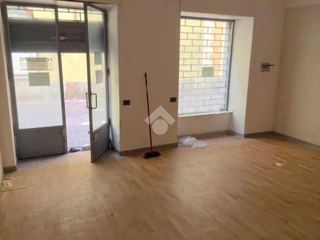 negozio in vendita a Pinerolo