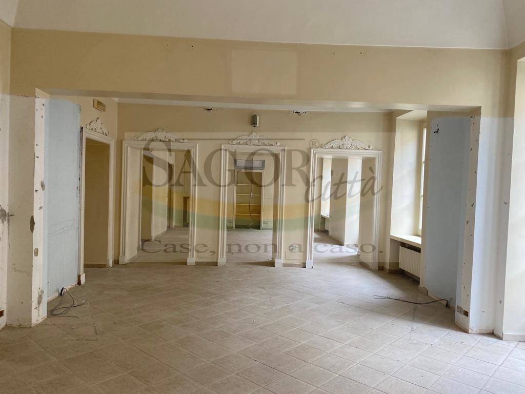 ufficio in vendita a Pinerolo