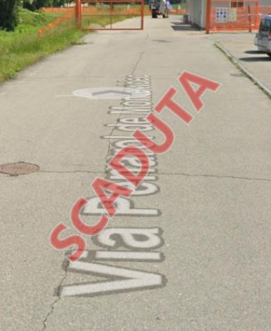 negozio in vendita a Pinerolo