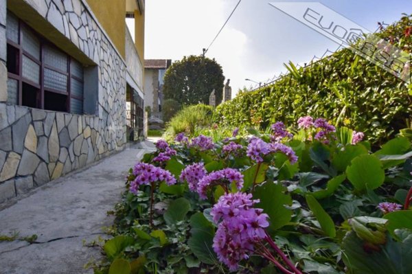 casa indipendente in vendita a Pinerolo