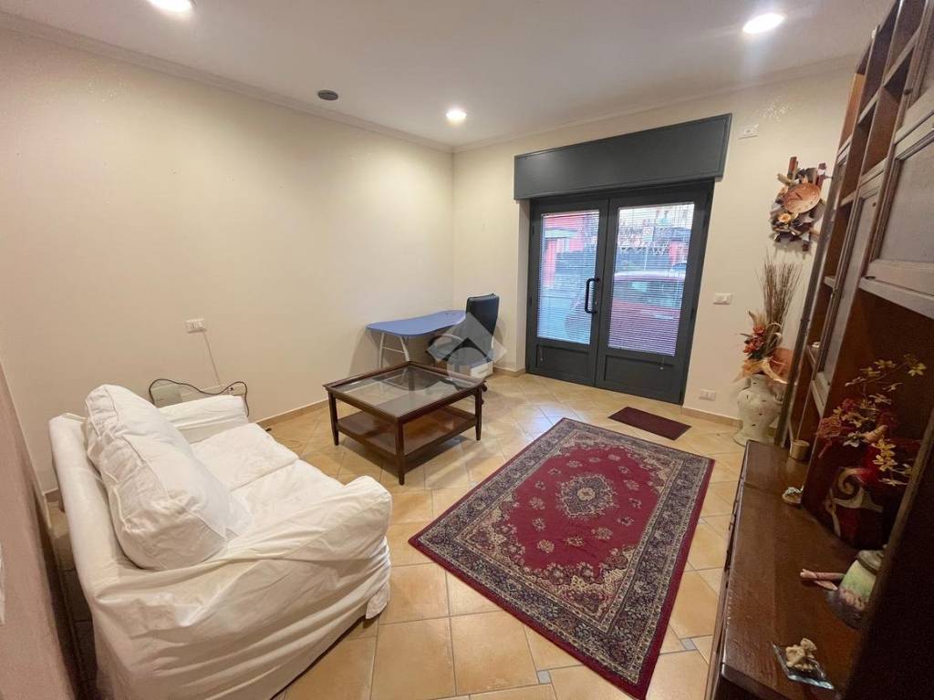 negozio in vendita a Pinerolo