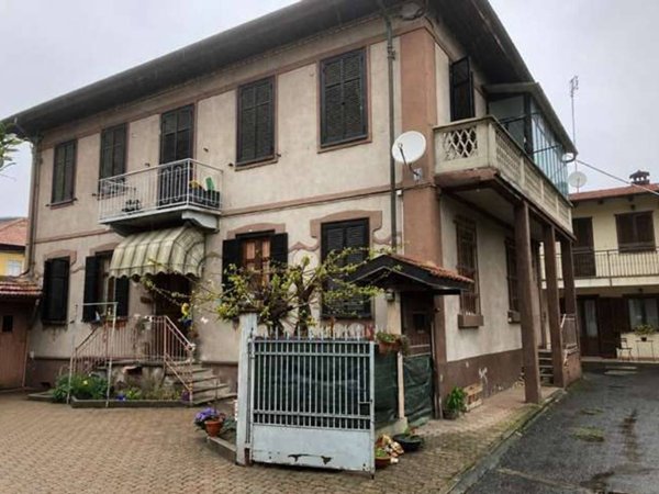 casa indipendente in vendita a Pinerolo in zona Avaro/Tron