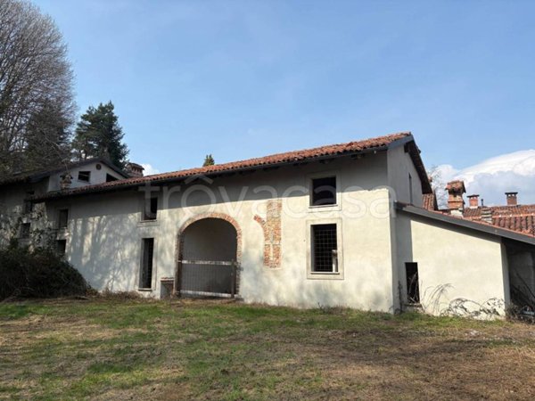 casa indipendente in vendita a Pinerolo in zona Losani