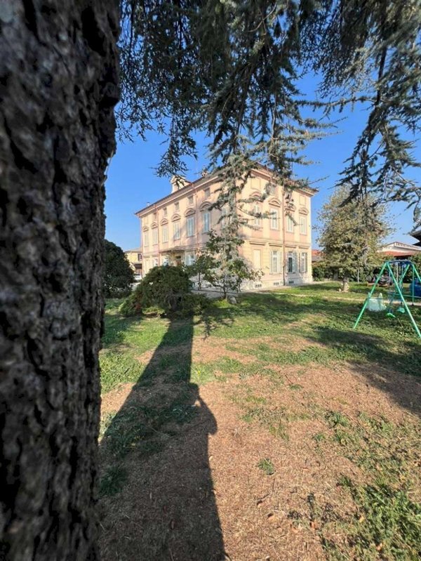 appartamento in vendita a Pinerolo in zona Riva