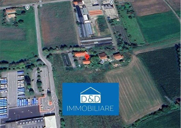 ufficio in vendita a Pinerolo in zona Riva