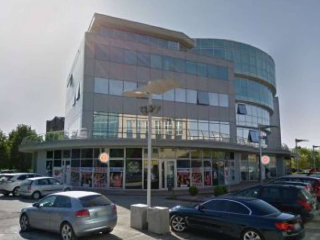 negozio in vendita a Pinerolo