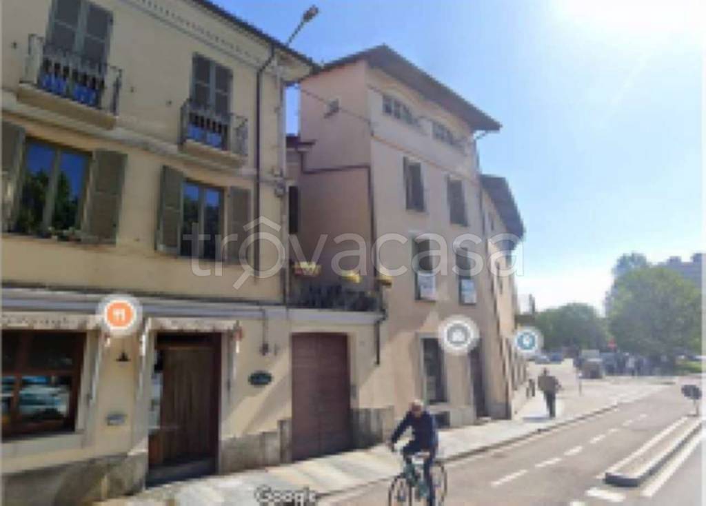 negozio in vendita a Pinerolo