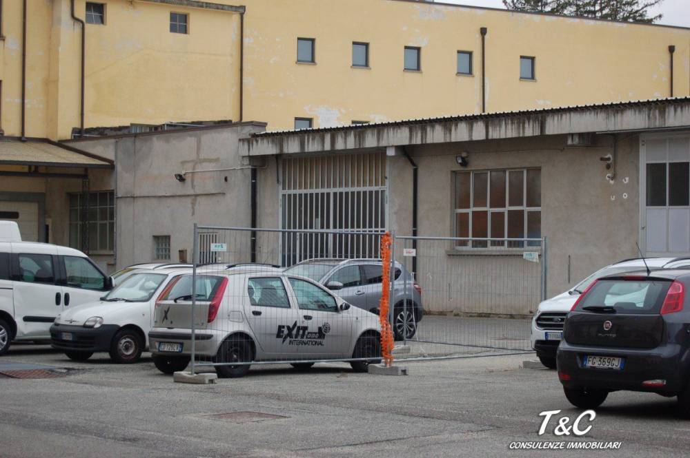 capannone in vendita a Pinerolo