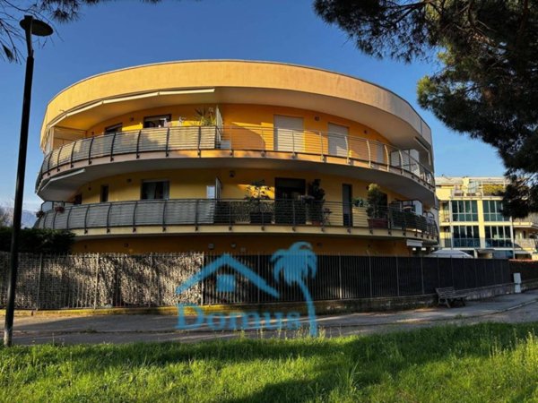 appartamento in vendita a Pinerolo in zona Abbadia Alpina