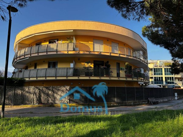 appartamento in vendita a Pinerolo in zona Abbadia Alpina