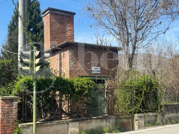 locale di sgombero in vendita a Pinerolo