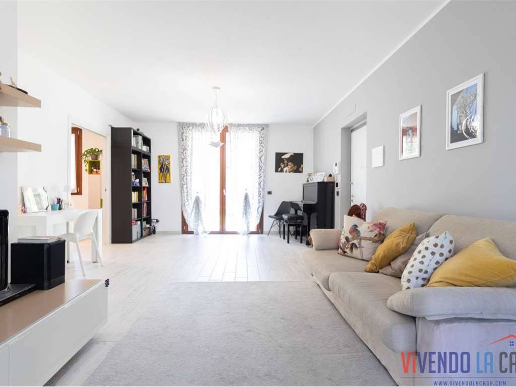 appartamento in vendita a Pinerolo in zona Abbadia Alpina