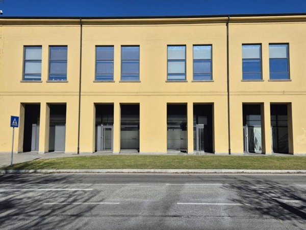 ufficio in vendita a Pinerolo