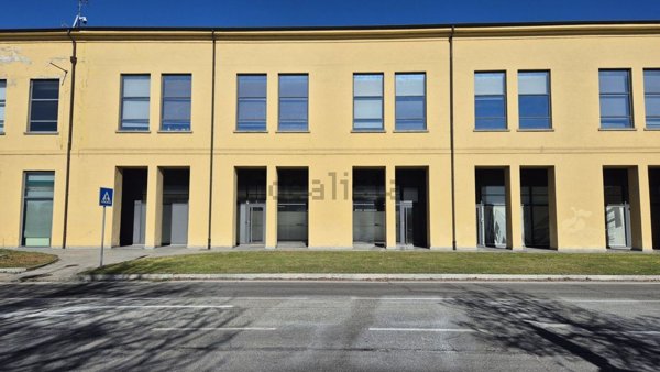 ufficio in vendita a Pinerolo