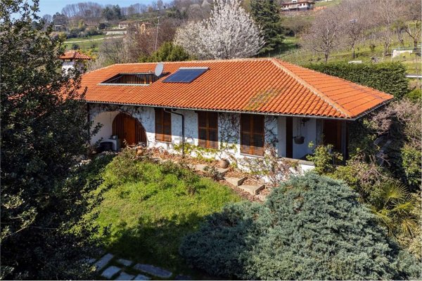 casa indipendente in vendita a Pinerolo