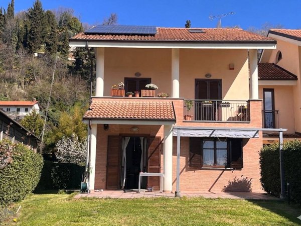 appartamento in vendita a Pinerolo in zona Abbadia Alpina