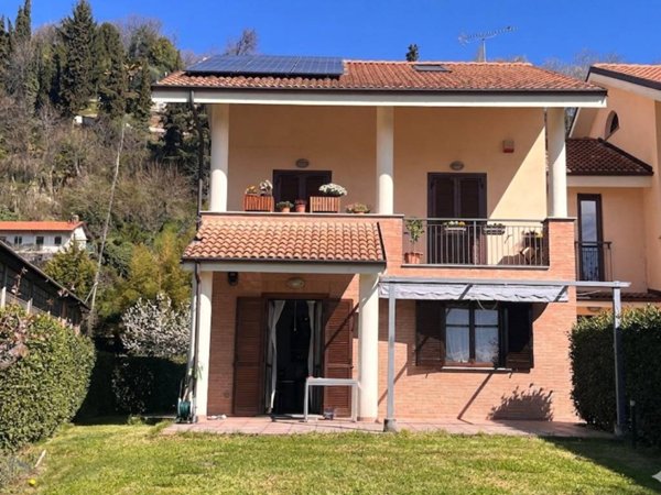 appartamento in vendita a Pinerolo in zona Abbadia Alpina