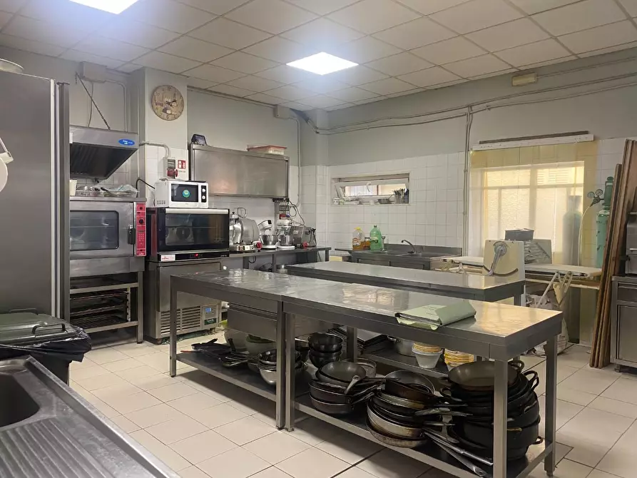 negozio in vendita a Pinerolo