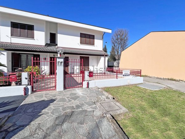 casa indipendente in vendita a Pinerolo