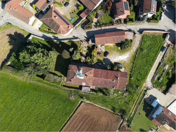 casa indipendente in vendita a Pinerolo