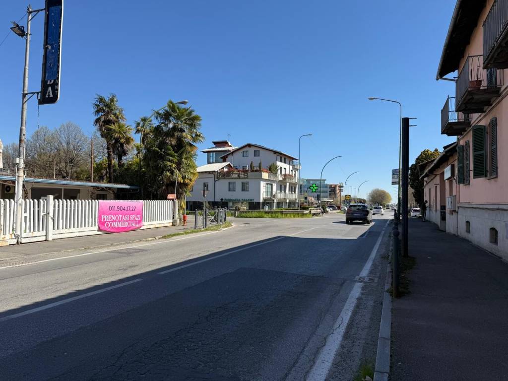 negozio in vendita a Pinerolo
