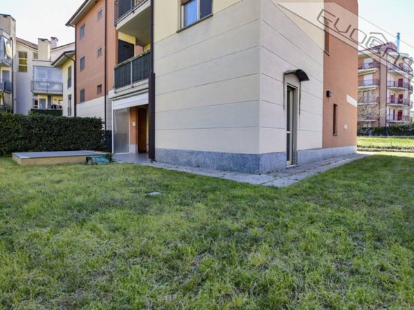 appartamento in vendita a Pinerolo in zona Baudenasca