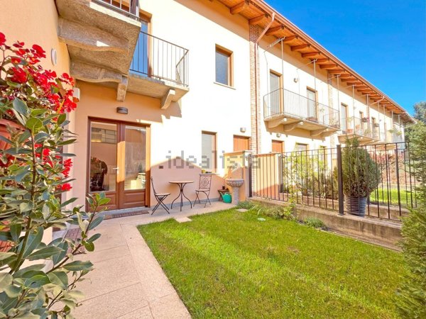 appartamento in vendita a Pinerolo in zona Ainana