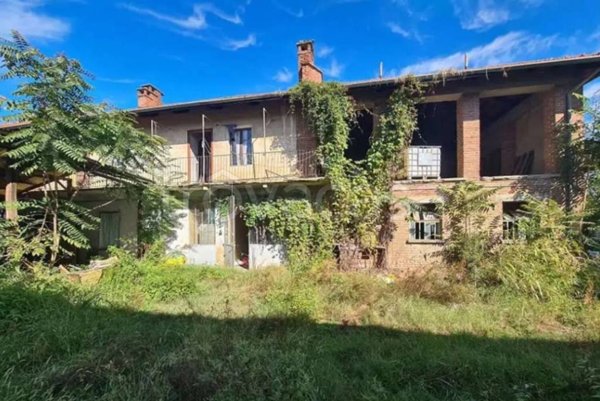 casa indipendente in vendita a Pinerolo in zona Riva